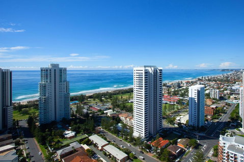 High Floor Ocean View Suites Broadbeach - Tweed Heads Accommodation 7
