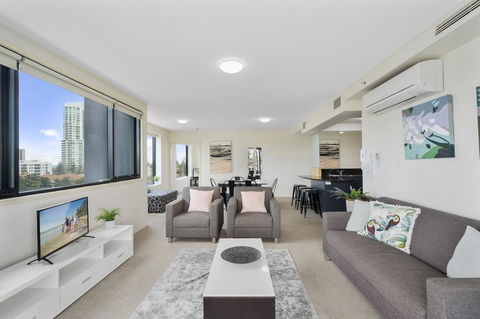 Broadbeach On The Park, 3 Bed Ocean - We Accommodate - Tweed Heads Accommodation 5