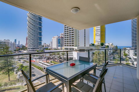 Broadbeach On The Park, 3 Bed Ocean - We Accommodate - Tweed Heads Accommodation 18