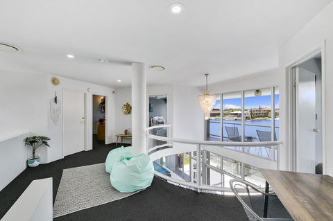 Havana Blue - Large 4 Bedroom Family Home - Tweed Heads Accommodation 10