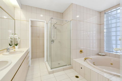 Havana Blue - Large 4 Bedroom Family Home - Tweed Heads Accommodation 14