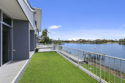 Havana Blue - Large 4 Bedroom Family Home - Tweed Heads Accommodation 18