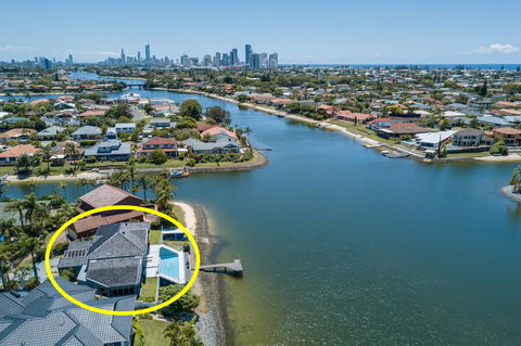 Havana Blue - Large 4 Bedroom Family Home - Tweed Heads Accommodation 8