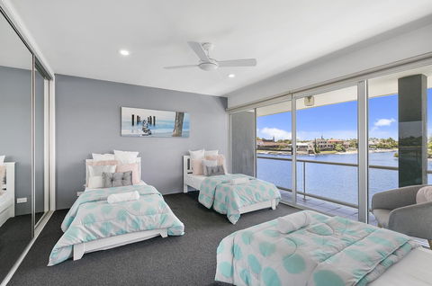 Havana Blue - Large 4 Bedroom Family Home - Tweed Heads Accommodation 16