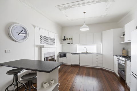 The Lighthouse - Tweed Heads Accommodation 12
