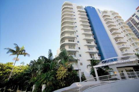 Surfers Mayfair - Tweed Heads Accommodation 0