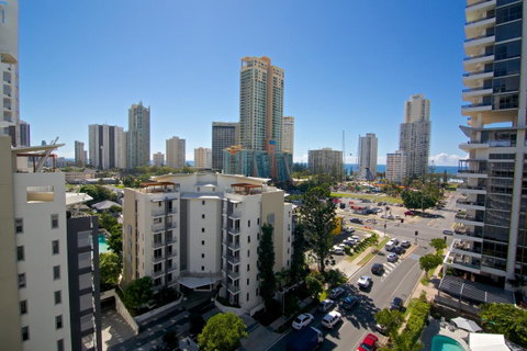Surfers Mayfair - Tweed Heads Accommodation 4