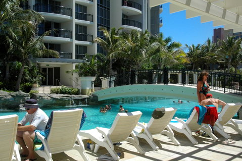 Chevron Renaissance - HR Surfers Paradise - Tweed Heads Accommodation 13