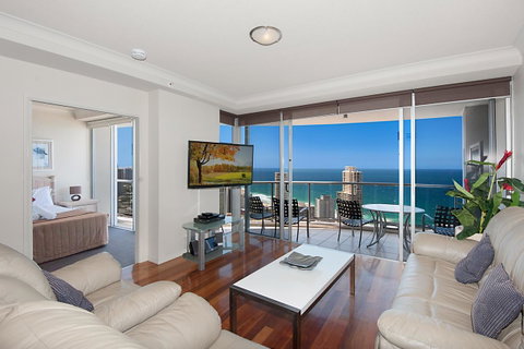 Chevron Renaissance - HR Surfers Paradise - Tweed Heads Accommodation 7