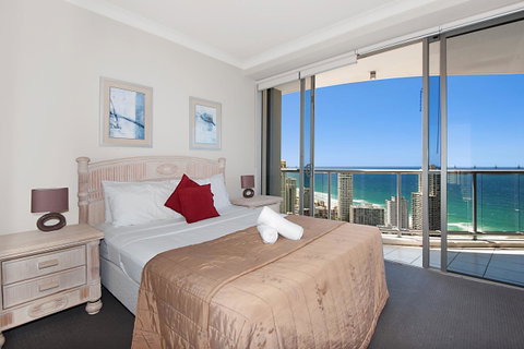Chevron Renaissance - HR Surfers Paradise - Tweed Heads Accommodation 6