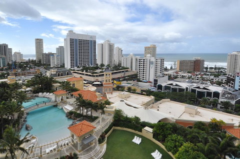 Chevron Renaissance - HR Surfers Paradise - Tweed Heads Accommodation 29