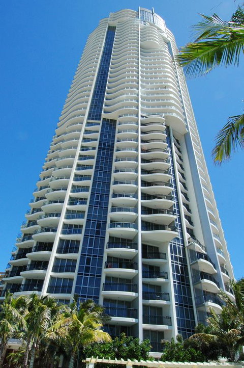 Chevron Renaissance - HR Surfers Paradise - Tweed Heads Accommodation 19