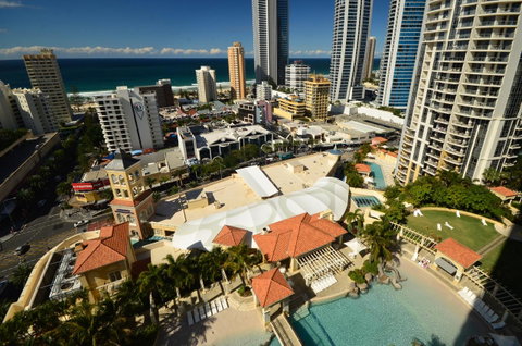 Chevron Renaissance - HR Surfers Paradise - Tweed Heads Accommodation 25