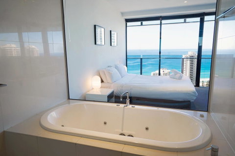 Circle On Cavill Surfers Paradise Apartments-Holiday Paradise - Tweed Heads Accommodation 12
