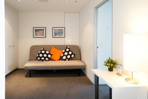 Circle On Cavill Surfers Paradise Apartments-Holiday Paradise - Tweed Heads Accommodation 8