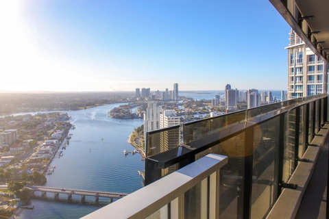 Circle On Cavill Surfers Paradise Apartments-Holiday Paradise - Tweed Heads Accommodation 15