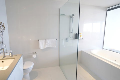 Circle On Cavill Surfers Paradise Apartments-Holiday Paradise - Tweed Heads Accommodation 14
