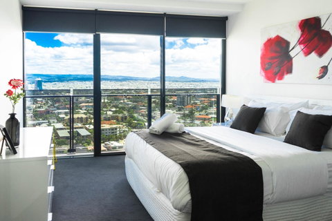 Circle On Cavill Surfers Paradise Apartments-Holiday Paradise - Tweed Heads Accommodation 3