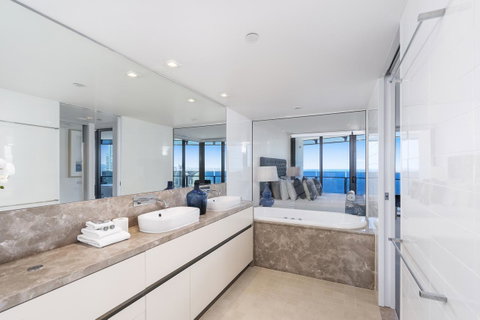 Soul 2 & 3 Bedroom Ocean View - We Accommodate - Tweed Heads Accommodation 9