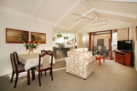 Wattle Holiday Rental - Tweed Heads Accommodation 2