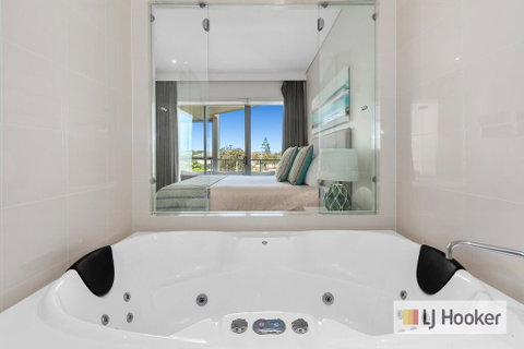 WAVE CULTURE 1204 - BEACH BLISS - Tweed Heads Accommodation 3