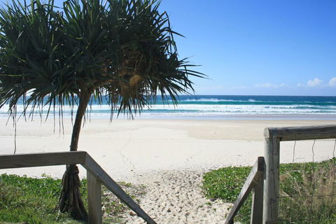 WAVES 203 ON CURRUMBIN - Tweed Heads Accommodation 0