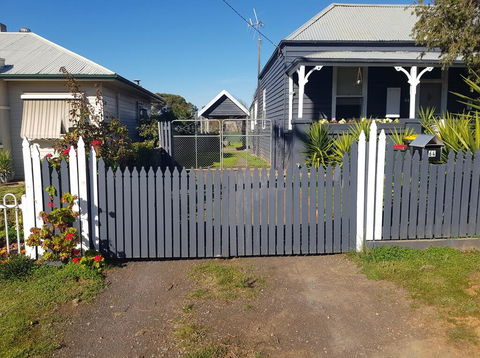 Welcome Stranger Cottage - Tweed Heads Accommodation 1