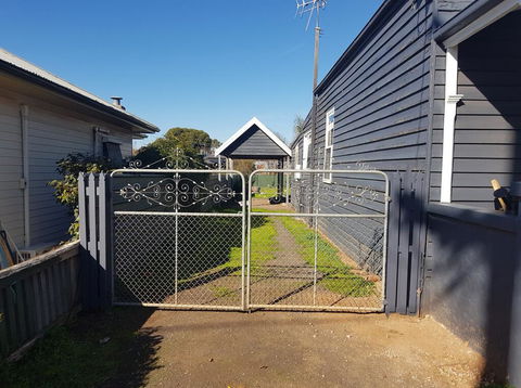 Welcome Stranger Cottage - Tweed Heads Accommodation 2