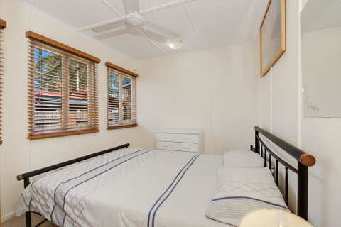 Wheelchair Friendly With Water Views - Welsby Pde, Bongaree - Tweed Heads Accommodation 1