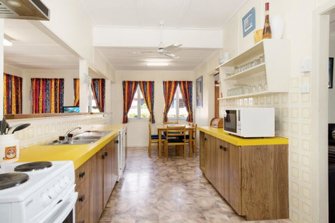 Wheelchair Friendly With Water Views - Welsby Pde, Bongaree - Tweed Heads Accommodation 2