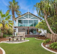 WHITE WASH ON SHE OAK - Tweed Heads Accommodation