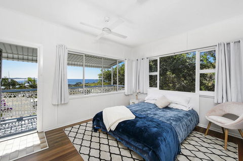 Whitecaps, 26 East Street - Tweed Heads Accommodation 1