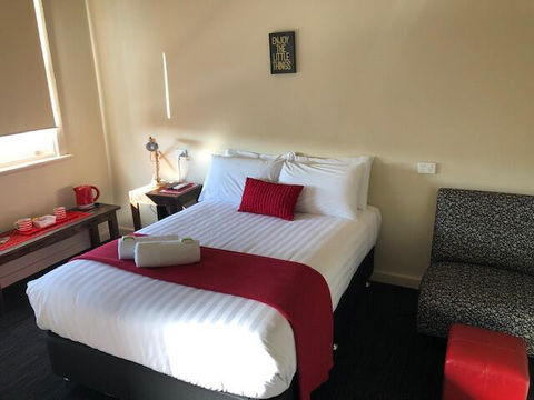 William Farrer Hotel - Tweed Heads Accommodation 0