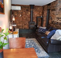 William Hunt's Retreat - Redwood Studio - Tweed Heads Accommodation