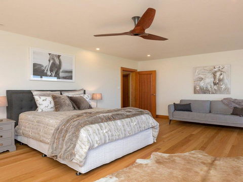 Willowview - Coastal Retreat, Stunning Views - Tweed Heads Accommodation 3