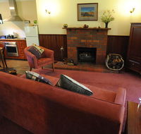 Wintarni Olives Cottage - Tweed Heads Accommodation