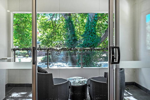 Woody Lifestyle One Bedroom Apartment - Tweed Heads Accommodation 0