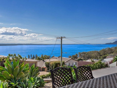 Yenangoon - Walking Together@ Corlette - Tweed Heads Accommodation 0