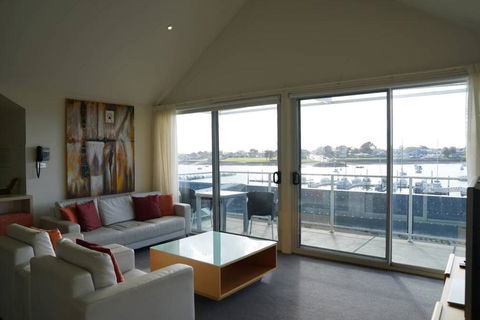 York Cove Holiday Hotel - Tweed Heads Accommodation 1