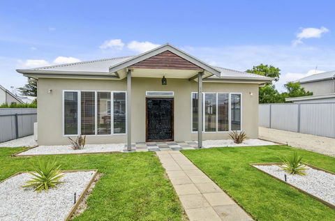 Zaahira House - Tweed Heads Accommodation 0