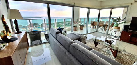 ZEN BY THE WATER - Darwin Premier Retreat - Tweed Heads Accommodation 2