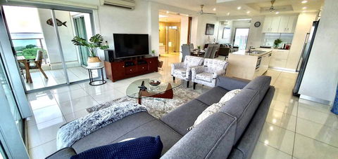 ZEN BY THE WATER - Darwin Premier Retreat - Tweed Heads Accommodation 1