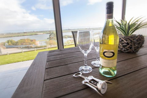 Serenity And Sweeping Murray River Views - Tweed Heads Accommodation 2