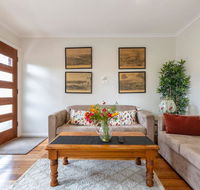 Spacious Bungalow5min walk to station5min to Box HillWiFiParking - Tweed Heads Accommodation