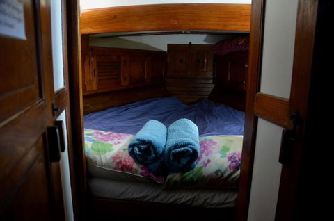 A Boat In The Grampians - Tweed Heads Accommodation 2