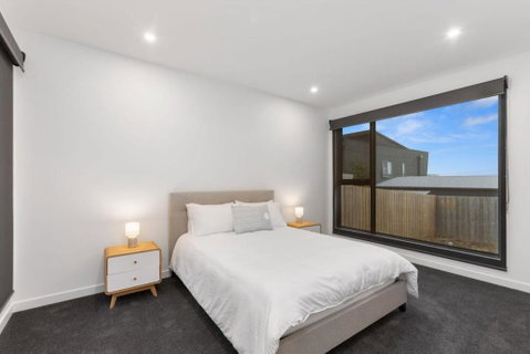 A Box Of Moonlight - Tweed Heads Accommodation 1