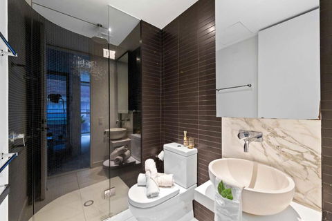 A Chic & Comfy 2BR Apt Near Federation Square - Tweed Heads Accommodation 3