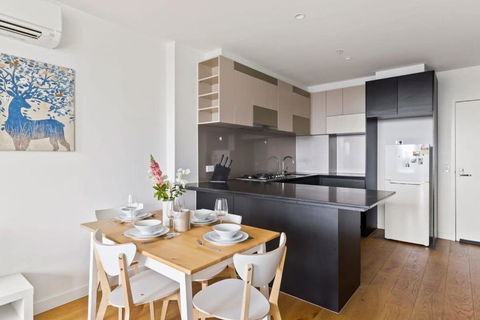 A Comfy 2BR Apt W City Views Near Southern Cross - Tweed Heads Accommodation 3