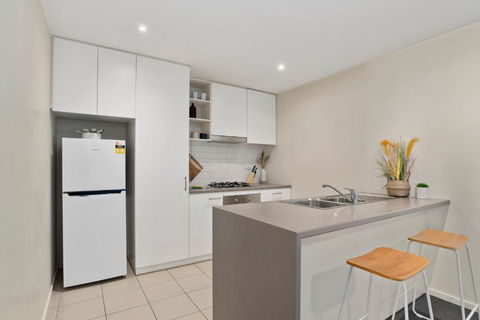 A Comfy & Cozy 2BR Apt Near Flemington Races - Tweed Heads Accommodation 4