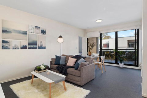 A Comfy & Cozy 2BR Apt Near Flemington Races - Tweed Heads Accommodation 1